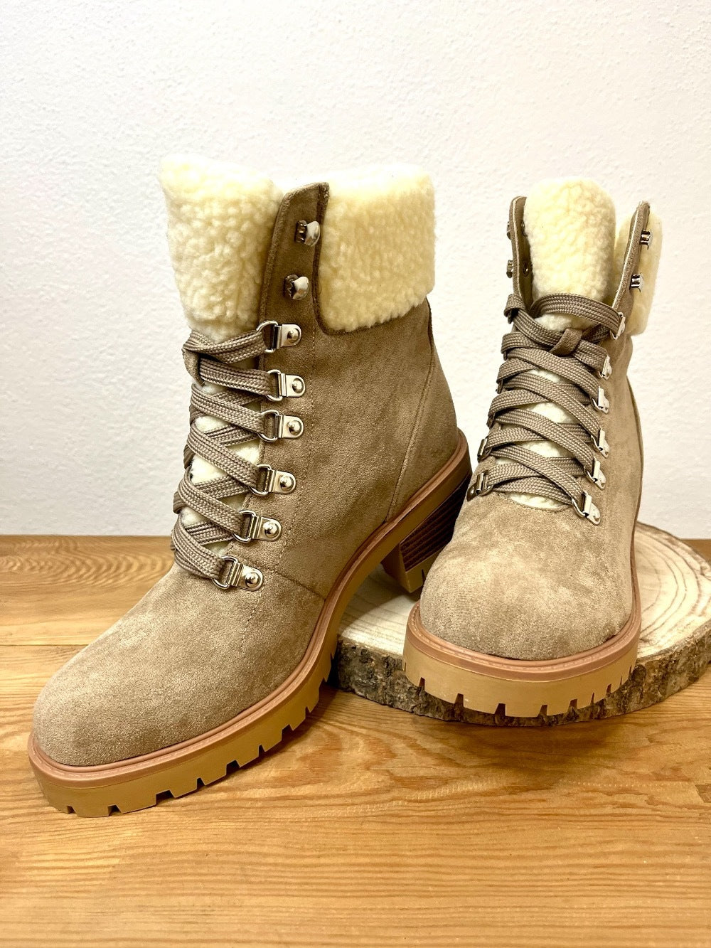Schnürstiefelette mit Fellimitat, taupe
