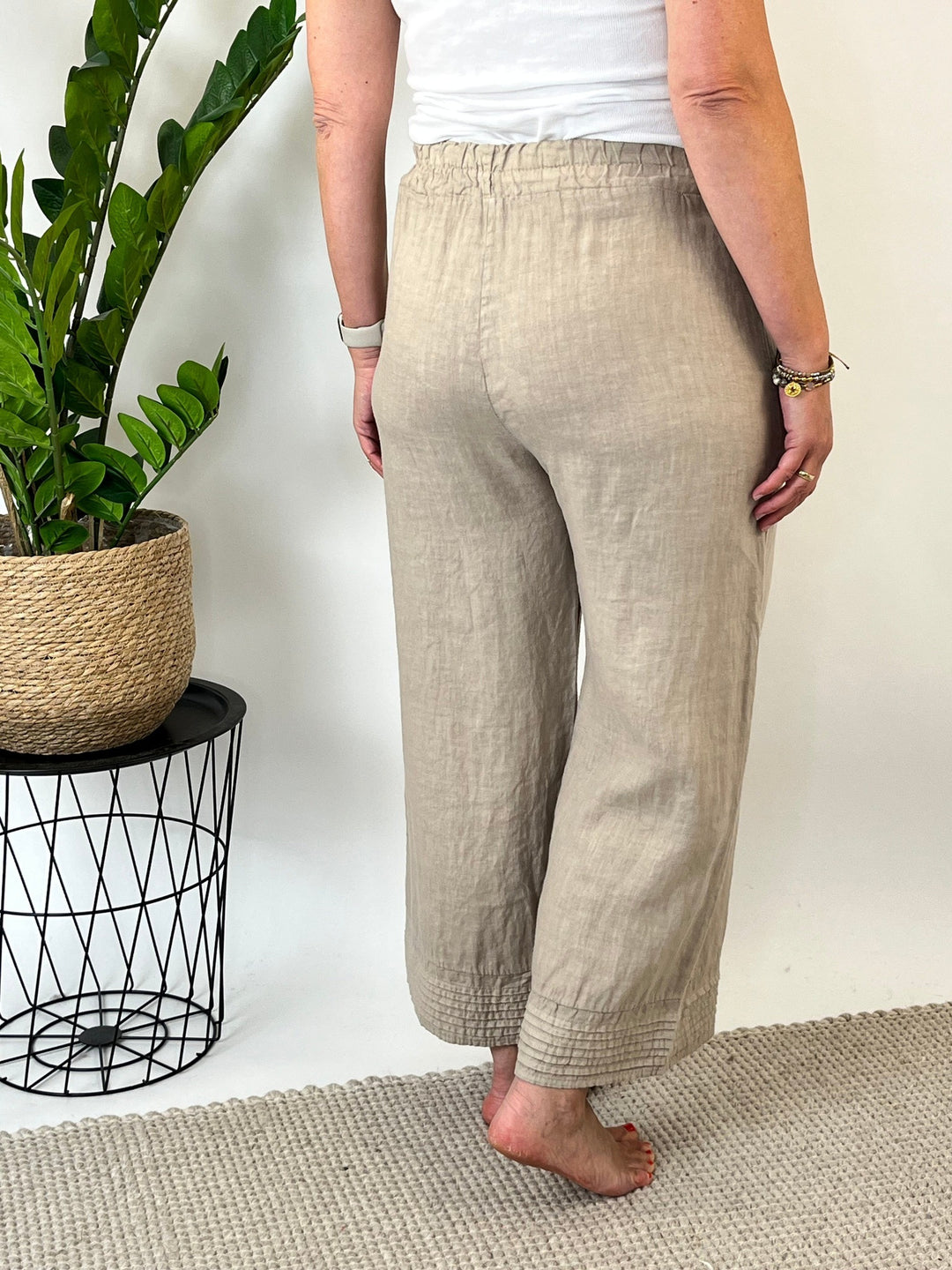 7/8-Leinenhose mit Zierfalten, beige von Bella Vita - Mode &amp; Lifestyle