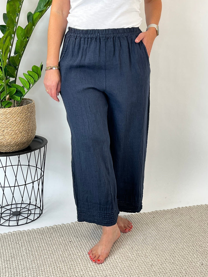 7/8-Leinenhose mit Zierfalten, marine von Bella Vita - Mode &amp; Lifestyle