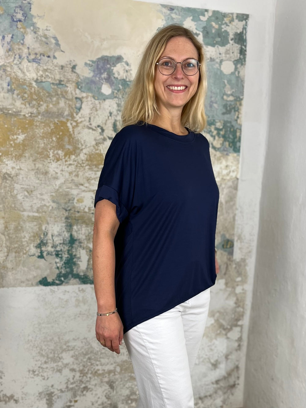 Basicshirt mit Zierring hinten von Bella Vita - Mode &amp; Lifestyle