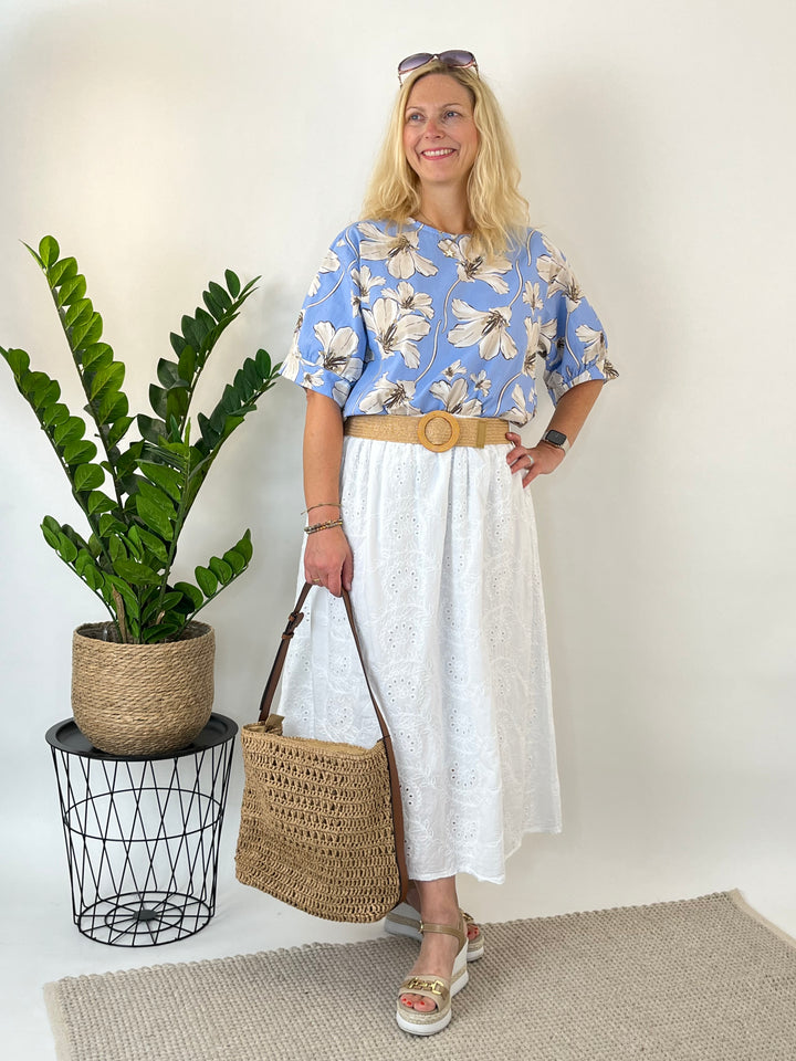 Baumwollbluse "Flower Love", hellblau von Bella Vita - Mode &amp; Lifestyle