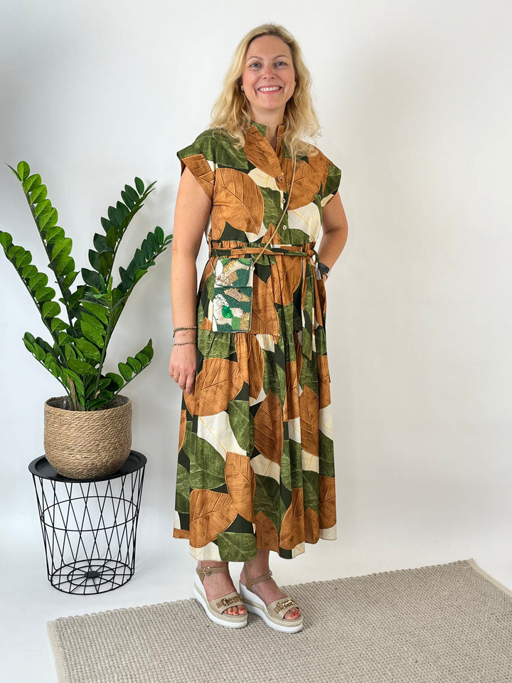 Baumwollkleid Summer Bloom, khaki-cognac von Bella Vita - Mode &amp; Lifestyle