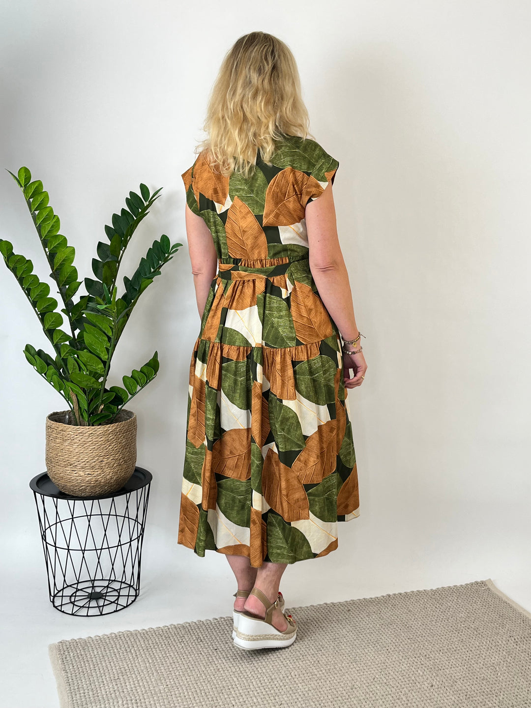 Baumwollkleid Summer Bloom, khaki-cognac von Bella Vita - Mode &amp; Lifestyle