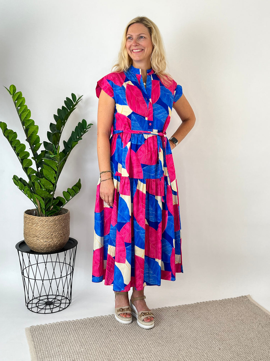 Baumwollkleid Summer Bloom, pink-blau von Bella Vita - Mode &amp; Lifestyle