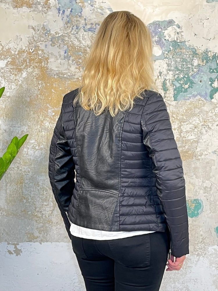 Bikerjacke im Materialmix von Bella Vita - Mode &amp; Lifestyle