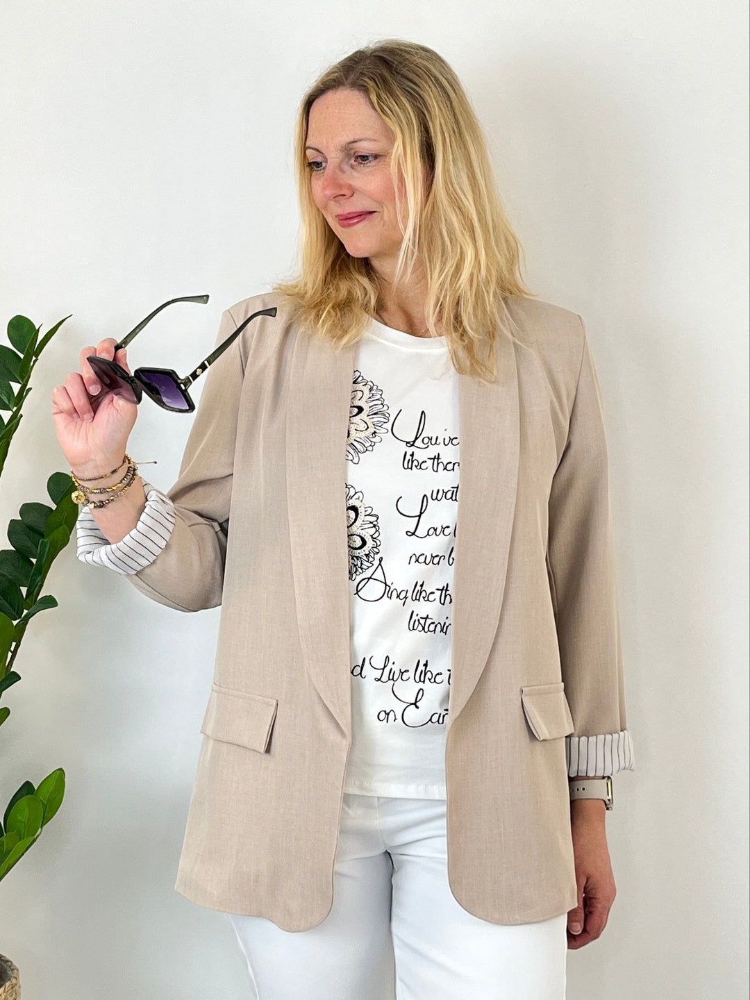 Blazer mit Streifenfutter, beige von Bella Vita - Mode & Lifestyle