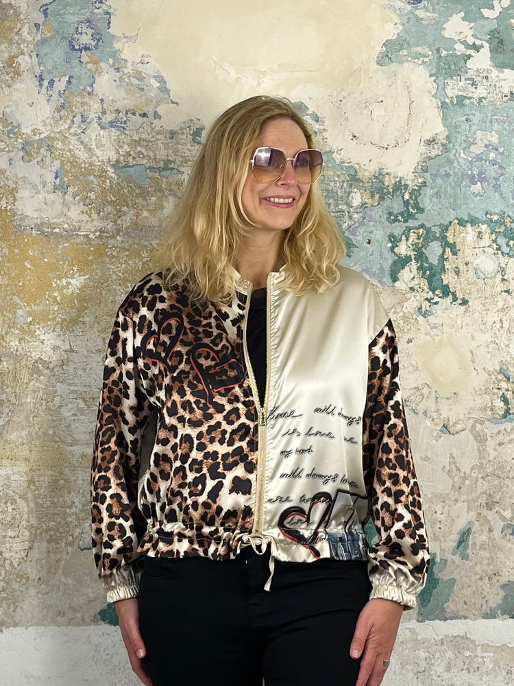 Blouson aus Glanzware mit Alloverdruck, beige von Bella Vita - Mode & Lifestyle