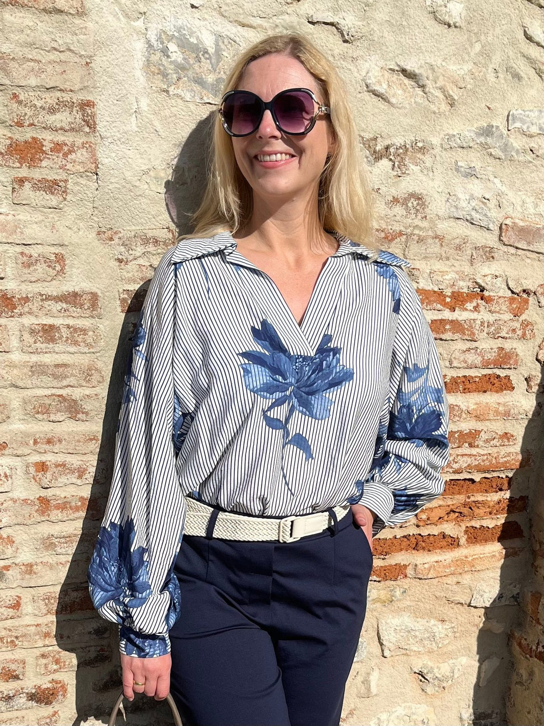 Bluse im Mustermix, marine von Bella Vita - Mode &amp; Lifestyle