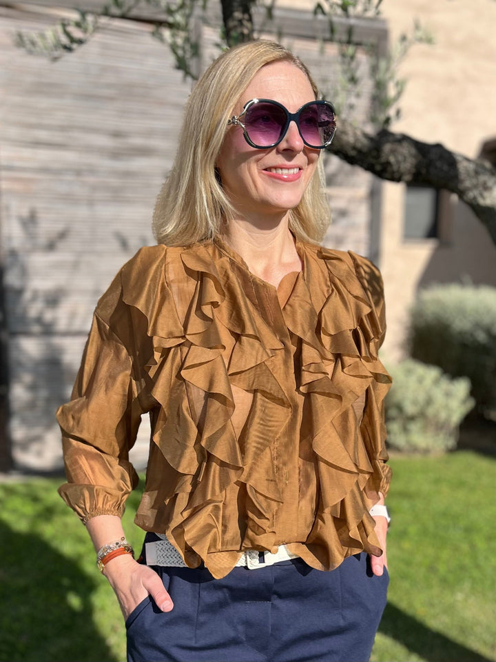 Bluse mit Rüschen, cognac von Bella Vita - Mode &amp; Lifestyle