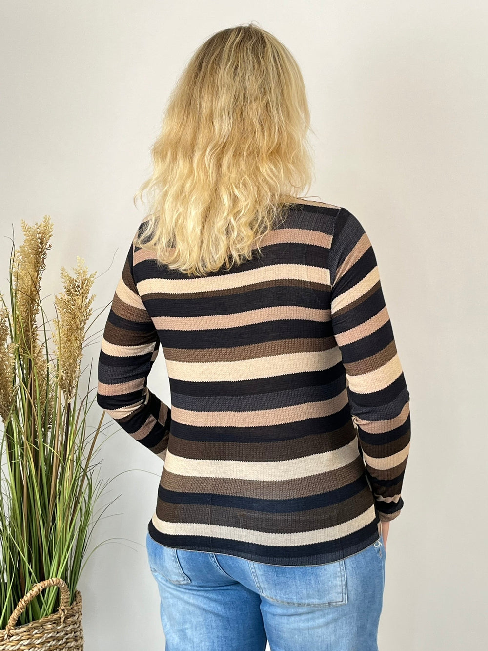 Braunes Cashmere-Touch-Shirt mit Blockstreifen, Rückansicht