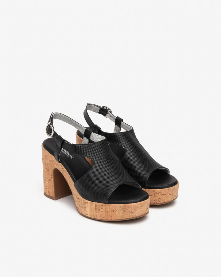 NeroGiardini Plateau-Sandalette, schwarz