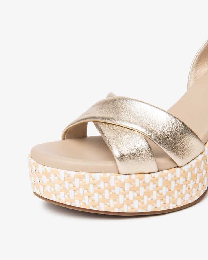NeroGiardini Plateau-Sandalette, goldfarben von Bella Vita - Mode &amp; Lifestyle