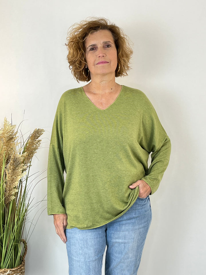 Essential Curvy-Pullover mit V-Ausschnitt