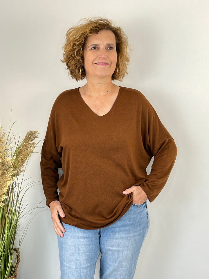 Essential Curvy-Pullover mit V-Ausschnitt