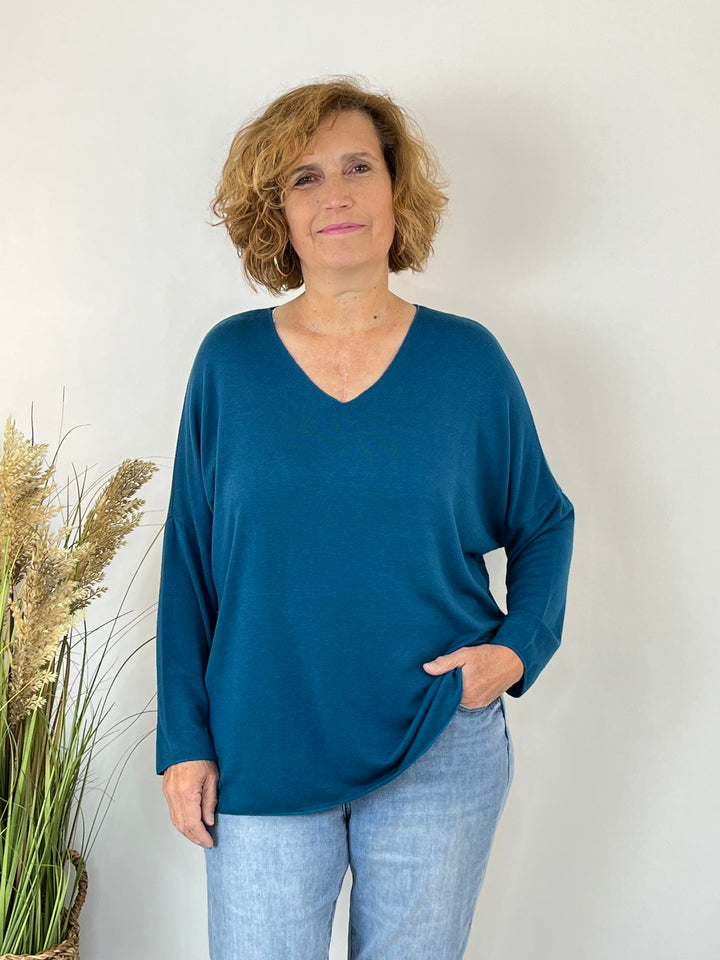 Essential Curvy-Pullover mit V-Ausschnitt
