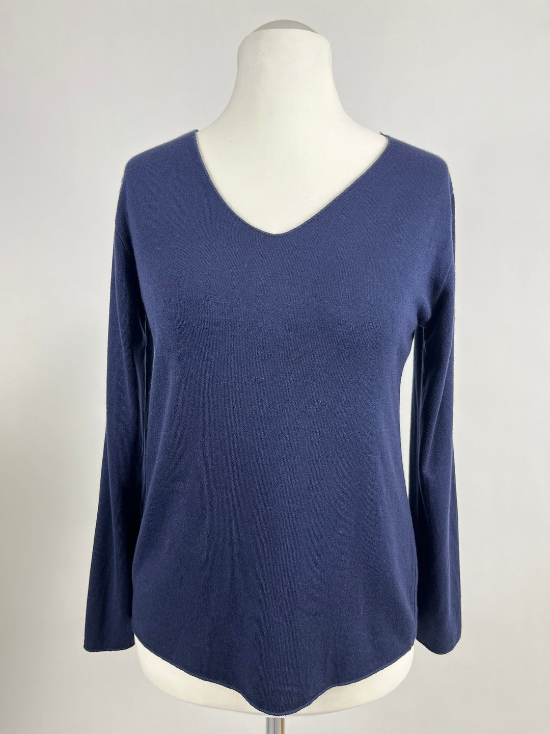 Dunkelblauer gerippter Pullover mit V-Ausschnitt für Damen