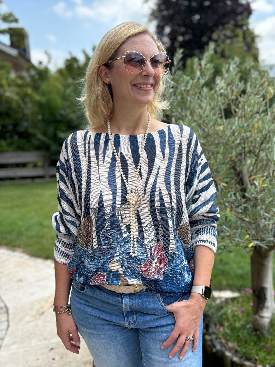 Fledermauspullover Zebra-Floral, marine von Bella Vita - Mode &amp; Lifestyle