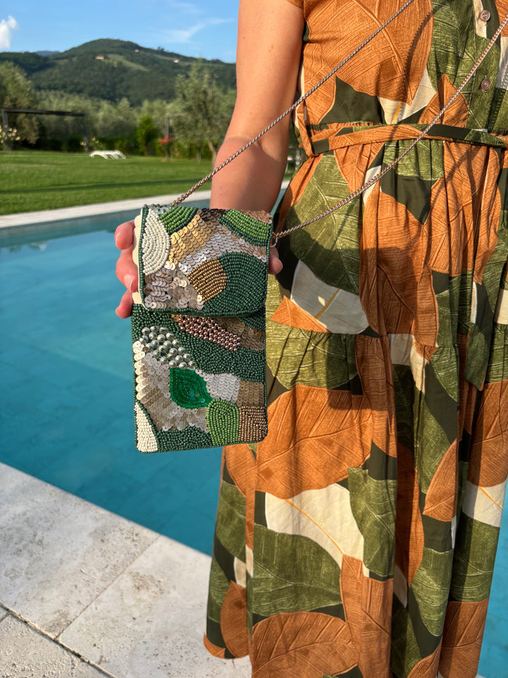 Handytasche mit Perlen und Pailletten, khaki-gold von Bella Vita - Mode &amp; Lifestyle