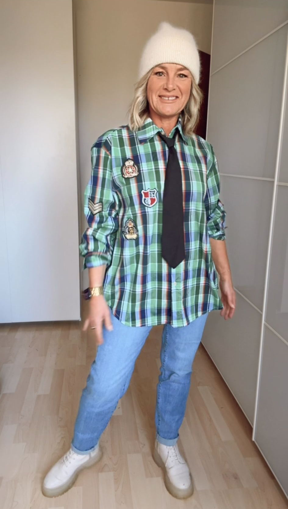 Hemdbluse mit Krawatte, grün-kariert von Bella Vita - Mode &amp; Lifestyle