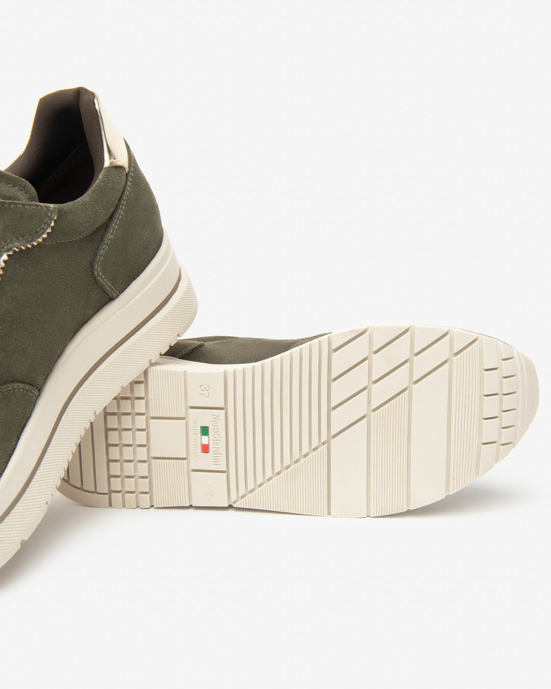 NeroGiardini Sneaker mit Plateausohle, khaki