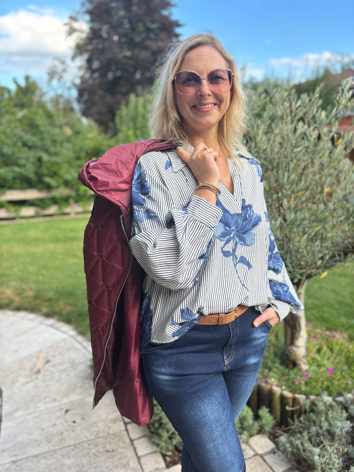 Bluse im Mustermix, marine