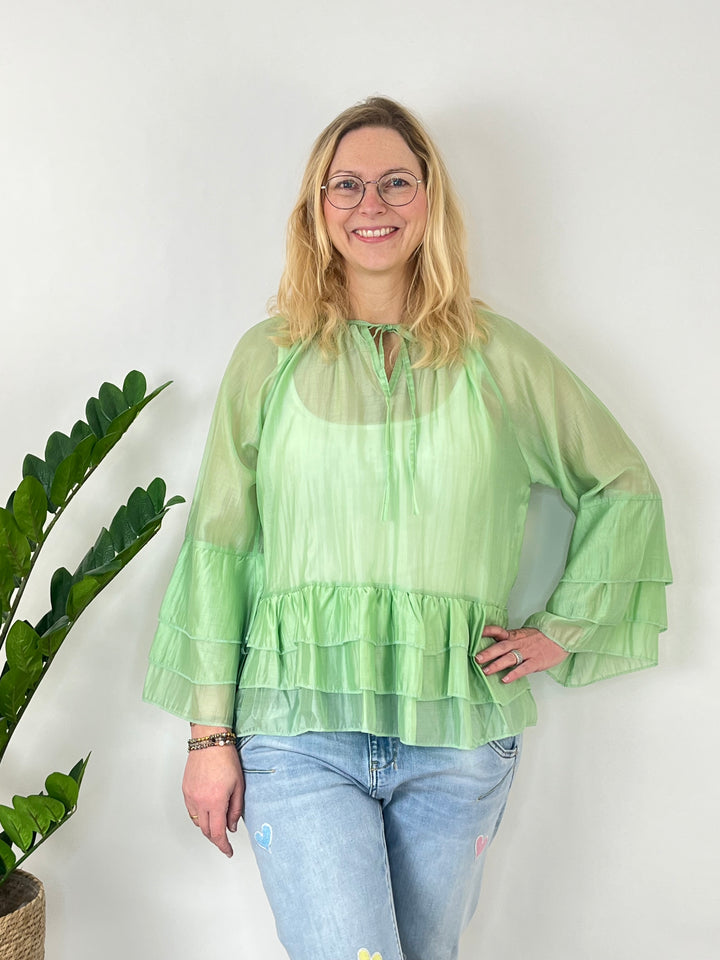 Luftige Tunikabluse mit Volants, hellgrün von Bella Vita - Mode & Lifestyle