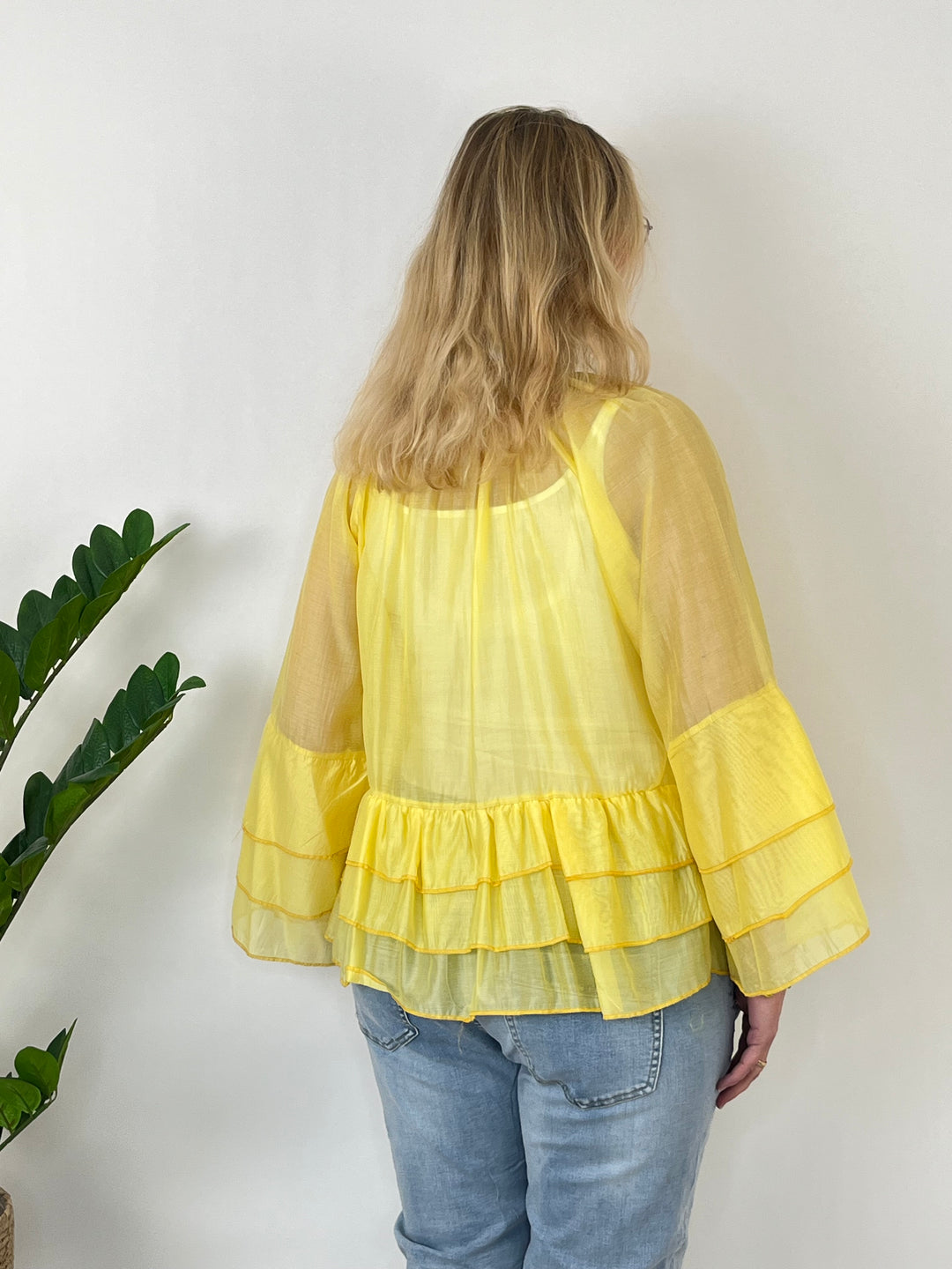 Luftige Tunikabluse mit Volants, gelb von Bella Vita - Mode & Lifestyle