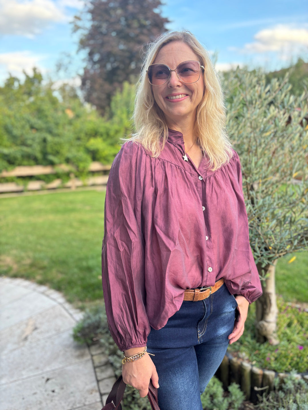 Blusa oversize con collo alto, bordeaux