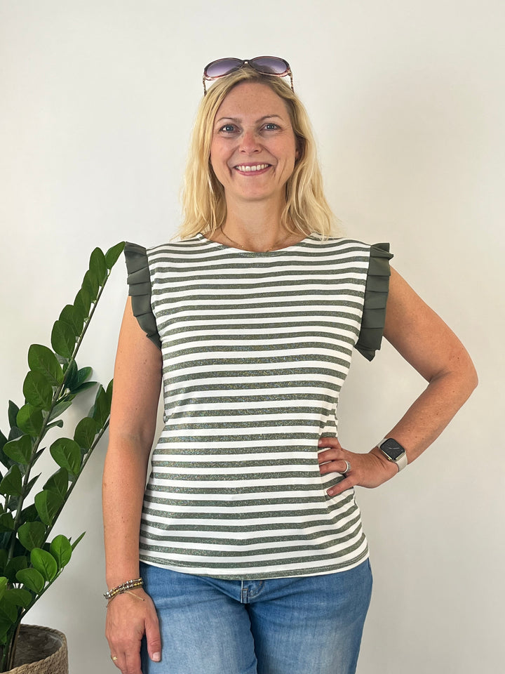 Striped top with shiny thread 