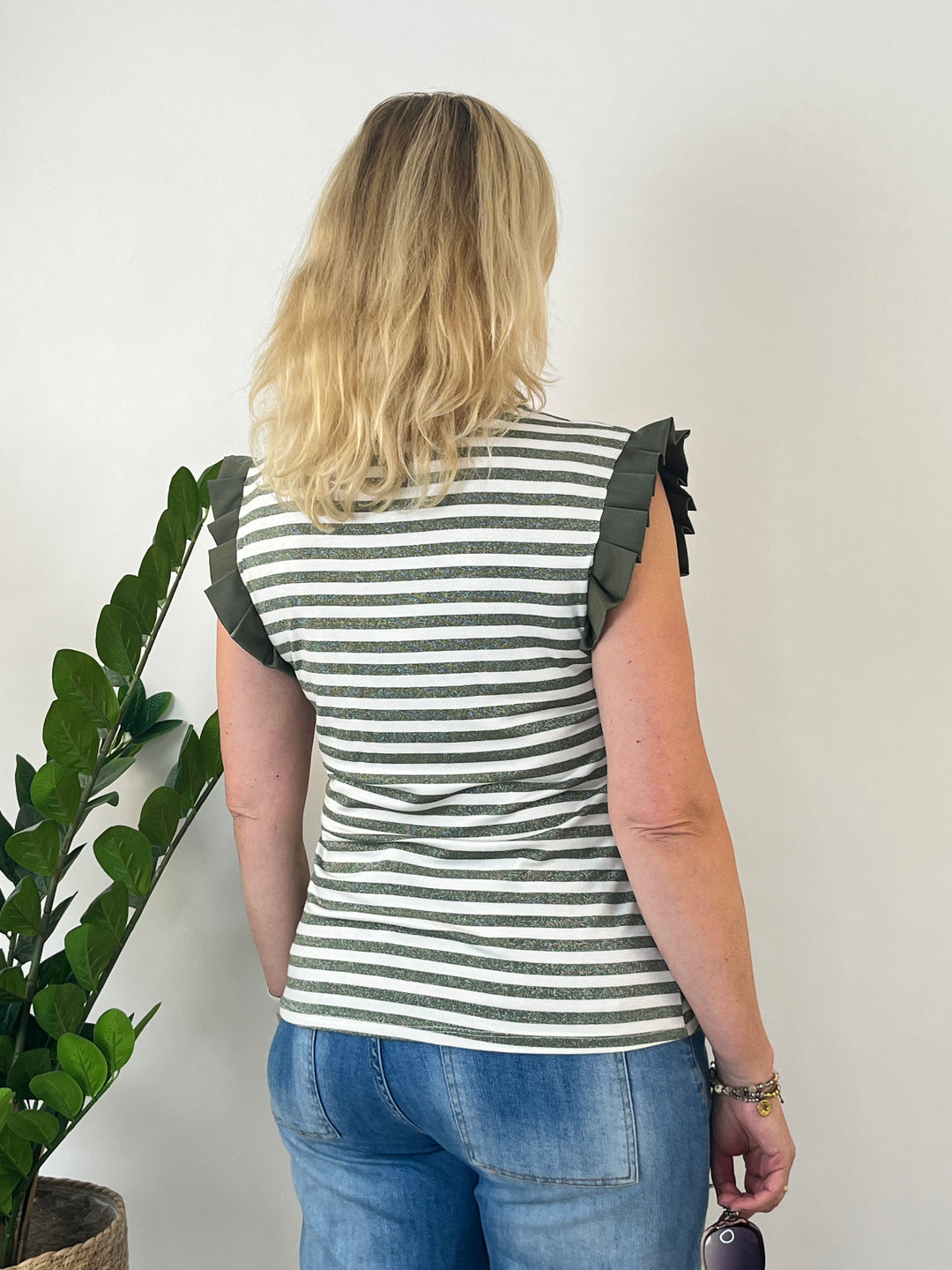 Striped top with shiny thread 