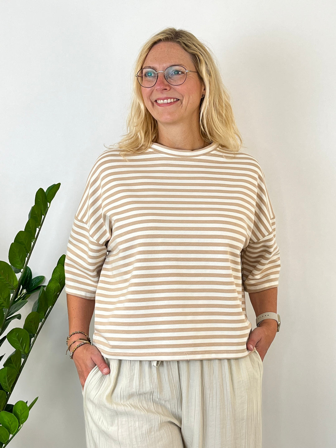 Oversize-Sweatshirt gestreift, cognac von Bella Vita - Mode & Lifestyle