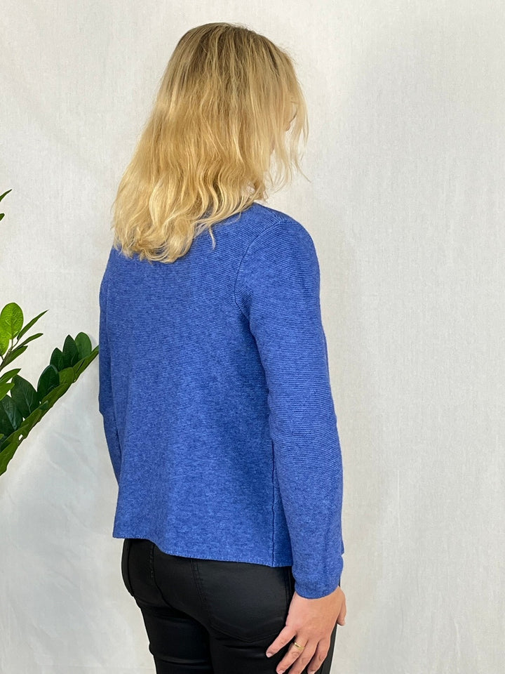 Strickjacke im Janker-Stil, blau
