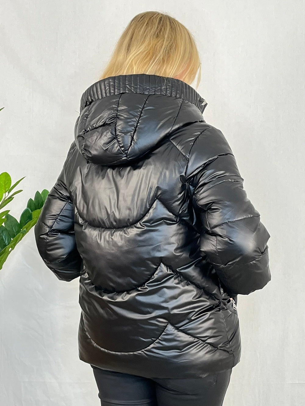 Steppjacke mit Strickärmeln, schwarz