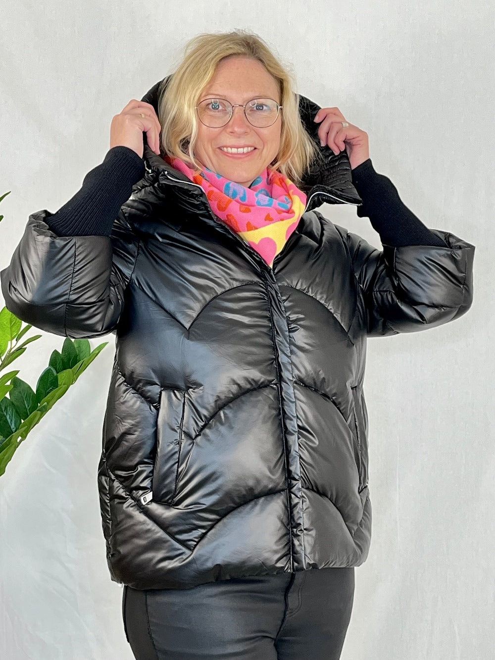 Steppjacke mit Strickärmeln, schwarz