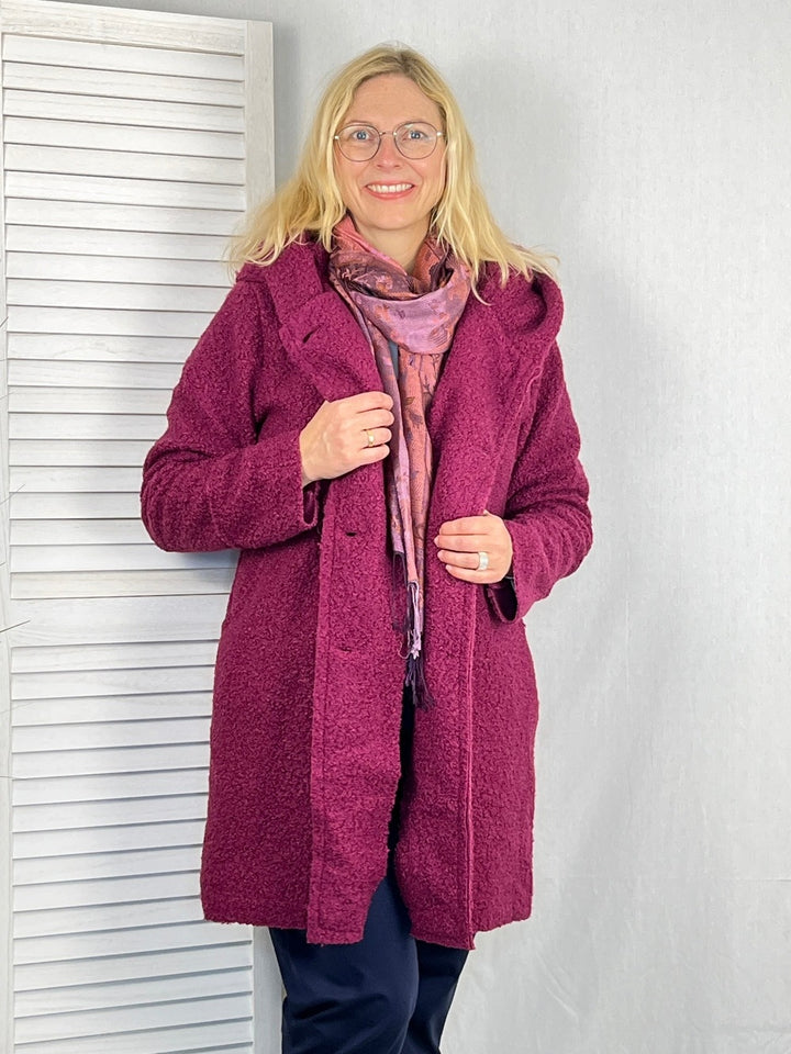 Boucléjacke mit Kapuze, beere
