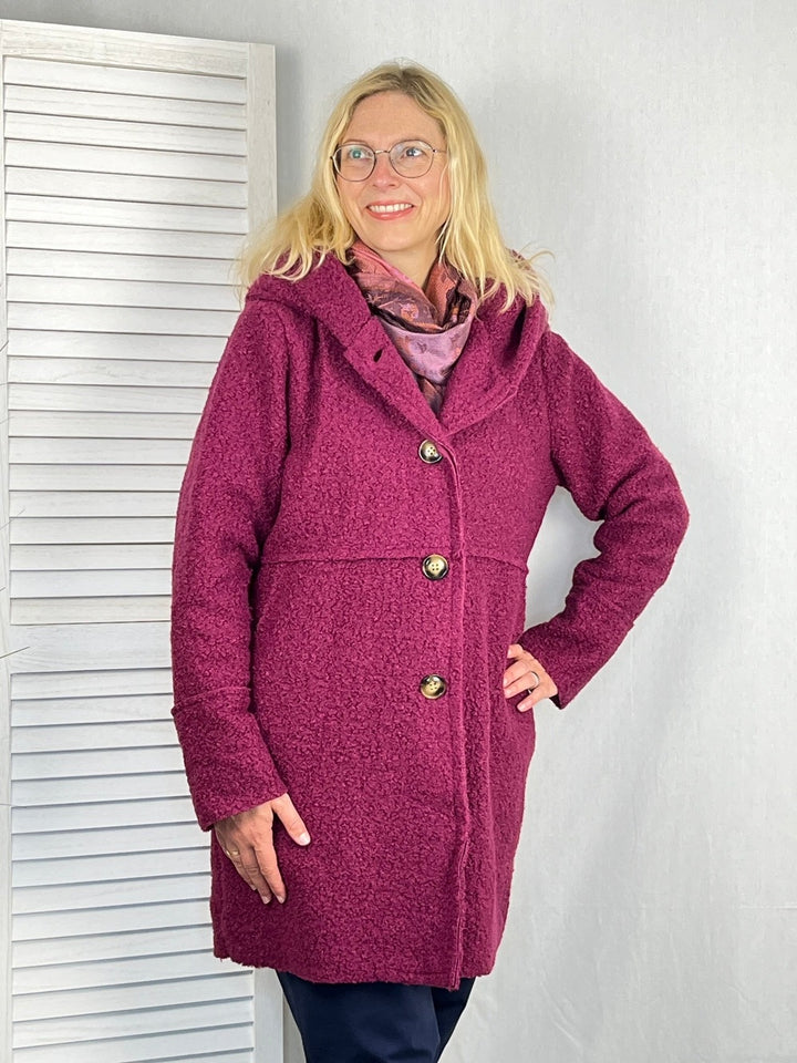 Boucléjacke mit Kapuze, beere