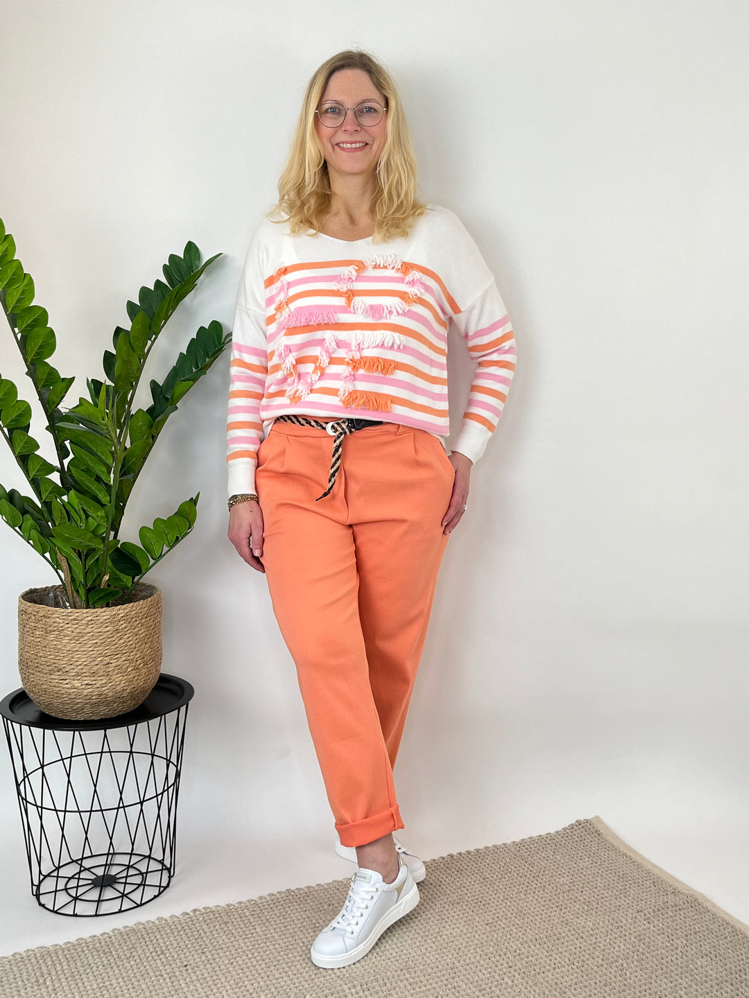 Pullover LOVE, rosa-koralle von Bella Vita - Mode & Lifestyle