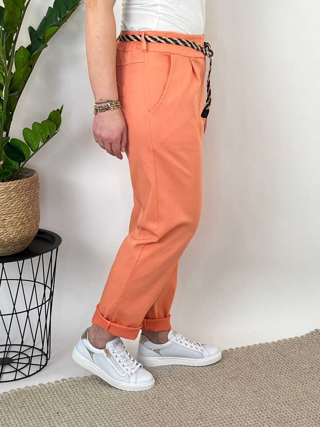 Schlupfhose mit Flechtgürtel, koralle von Bella Vita - Mode & Lifestyle