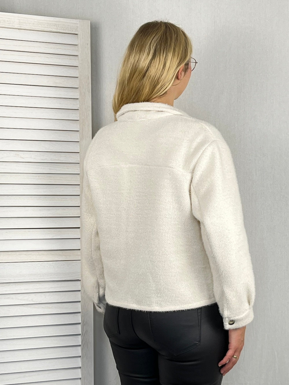 Sportive Kurzjacke mit Glitzerfaden, ecru