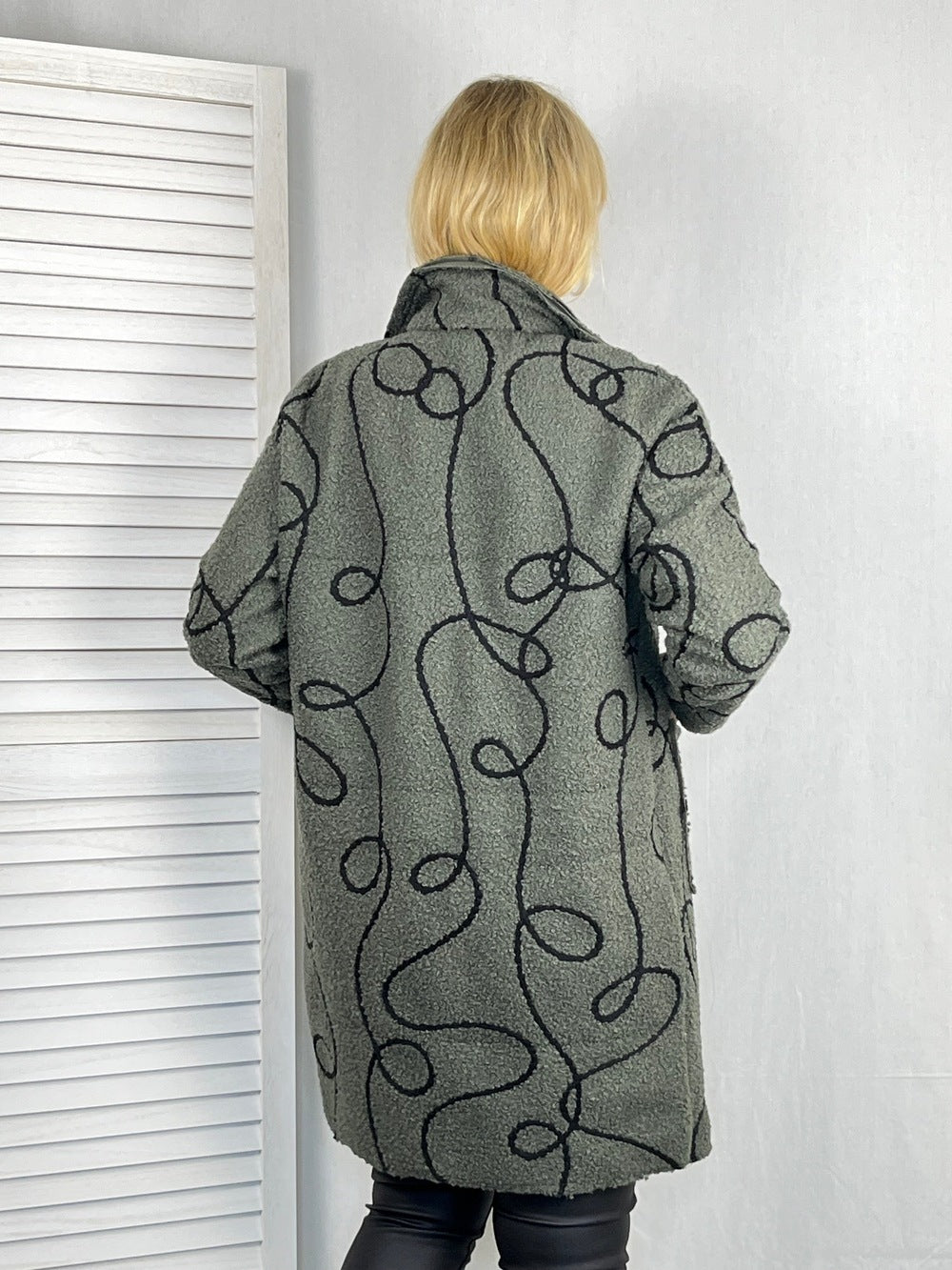 Bouclé-Mantel mit Reverskragen, khaki-schwarz