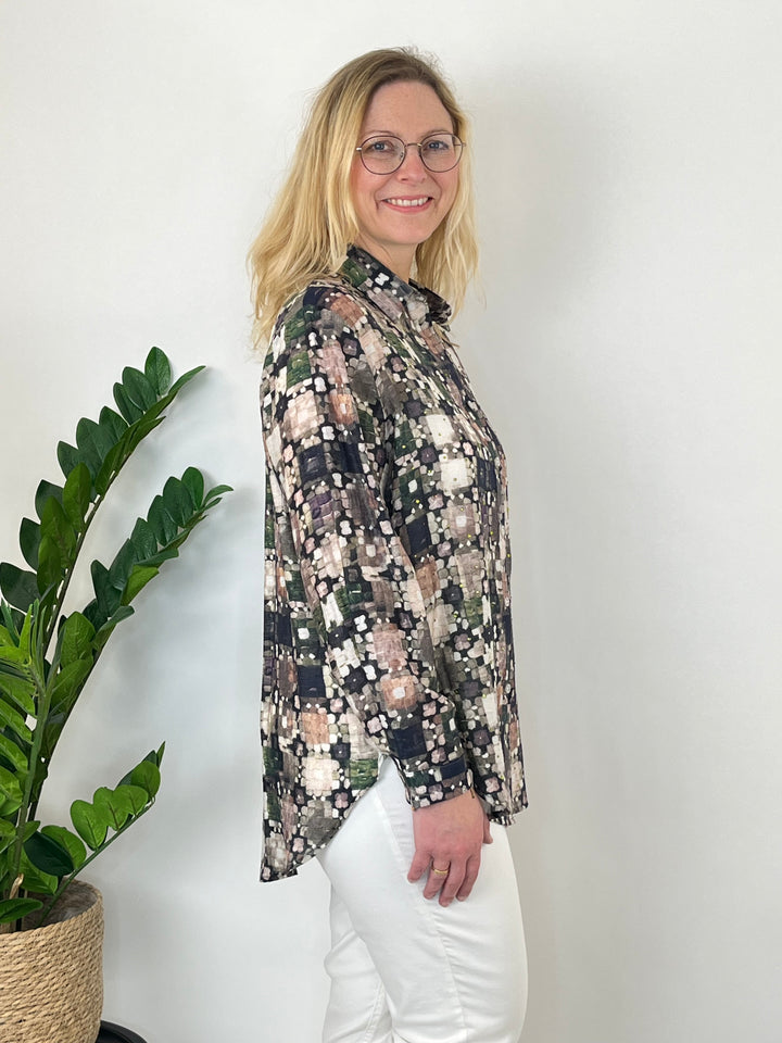Longbluse grafisch, khaki-beige von Bella Vita - Mode & Lifestyle