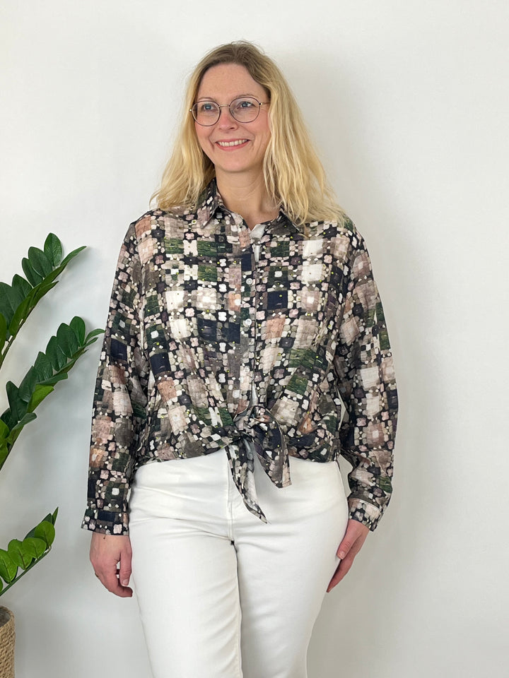 Longbluse grafisch, khaki-beige von Bella Vita - Mode & Lifestyle