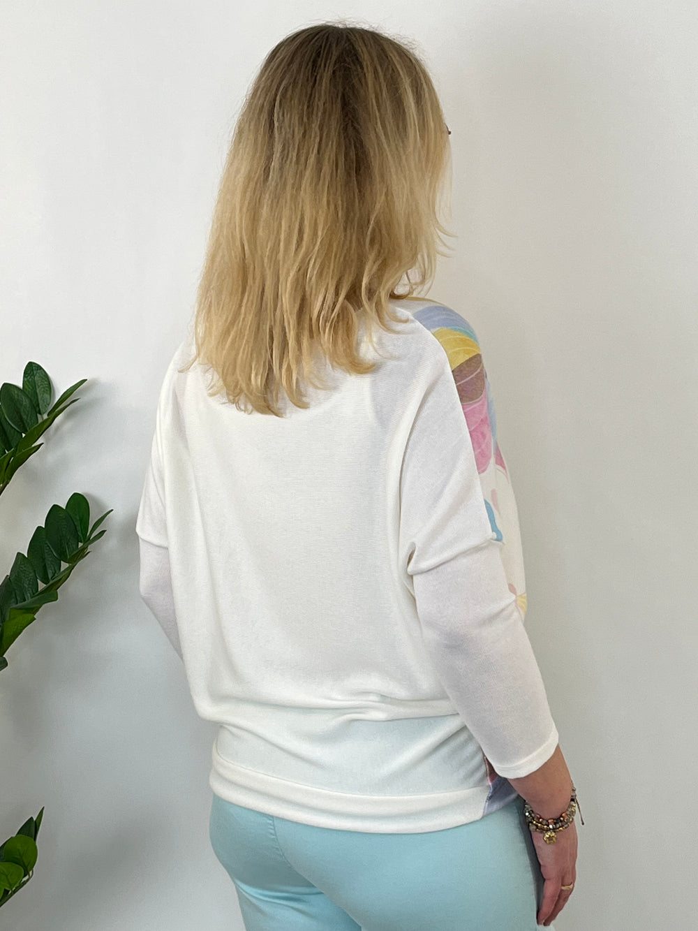 Fledermauspullover floral, ecru-bunt von Bella Vita - Mode & Lifestyle