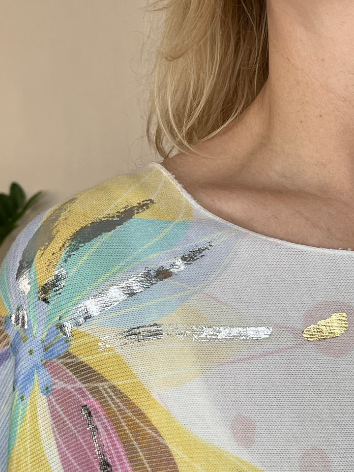 Fledermauspullover floral, ecru-bunt von Bella Vita - Mode & Lifestyle