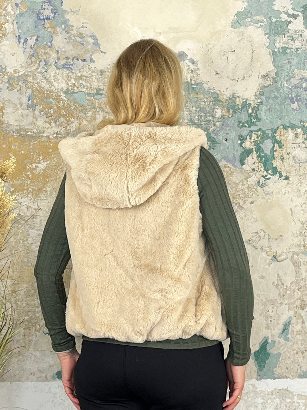 Plüschweste mit Kapuze, beige