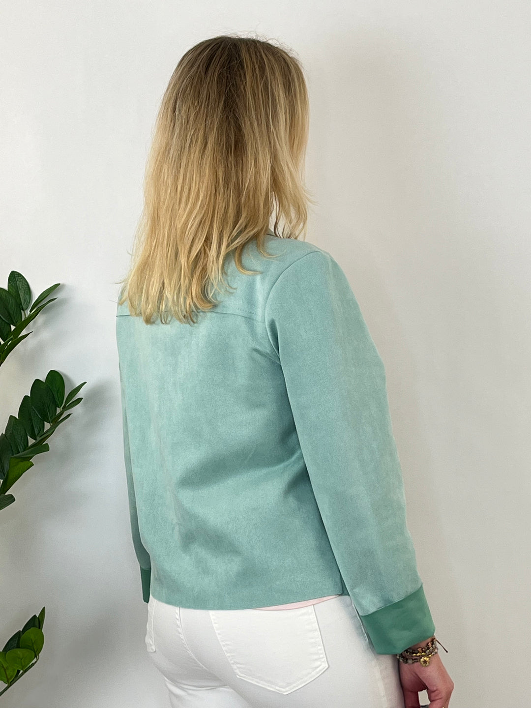 Kurzblazer in Veloursoptik, mint von Bella Vita - Mode & Lifestyle