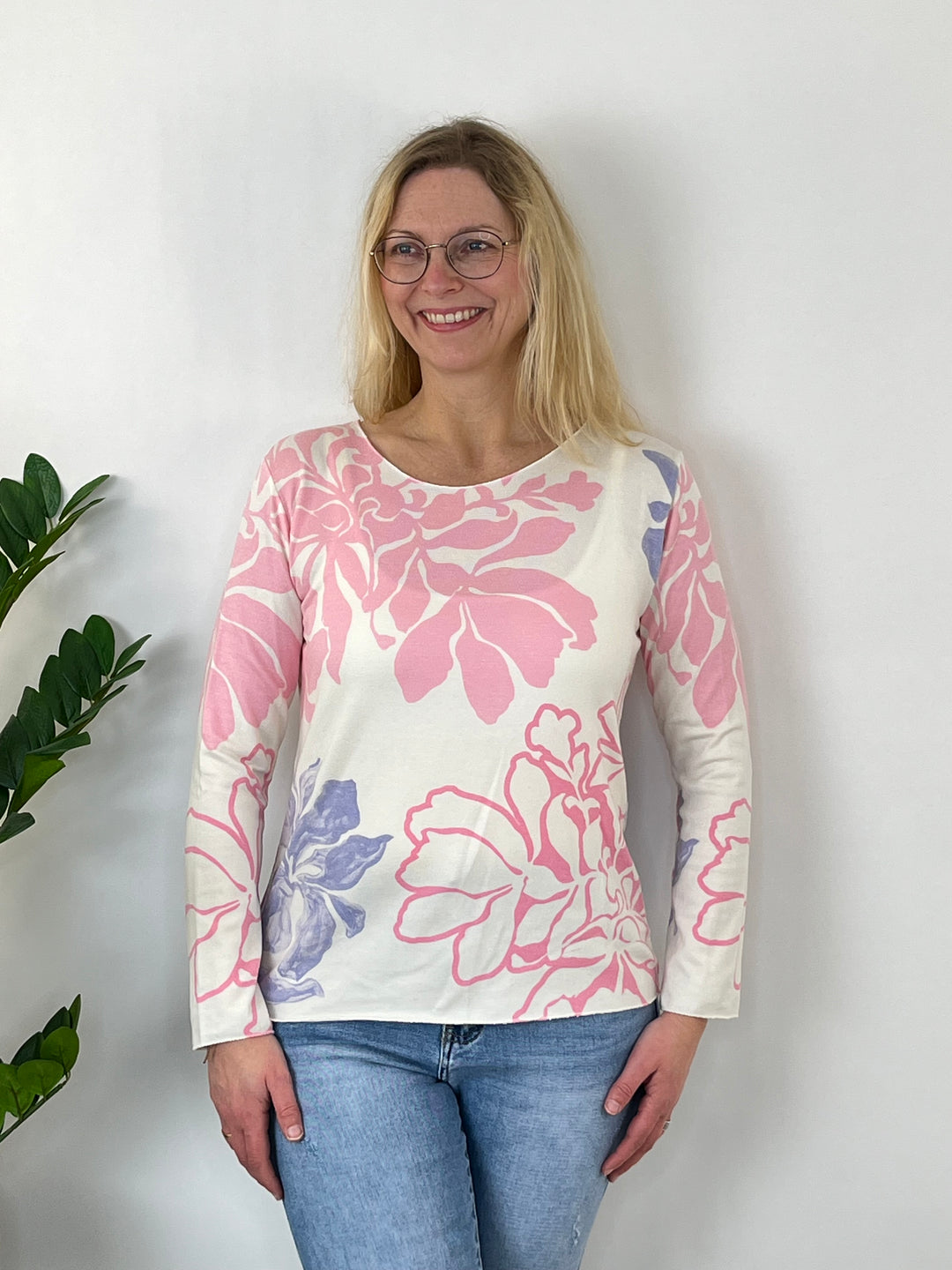 Pullover floral bedruckt, rosa-blau von Bella Vita - Mode & Lifestyle