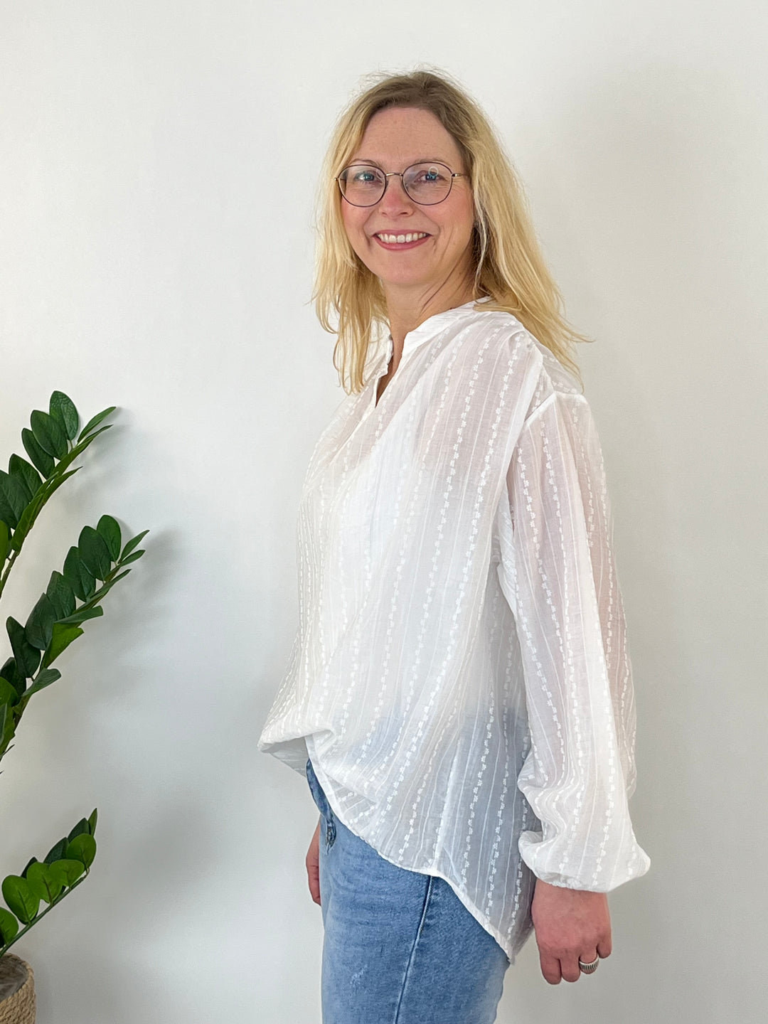 Print-Bluse mit femininen Details, ecru von Bella Vita - Mode & Lifestyle
