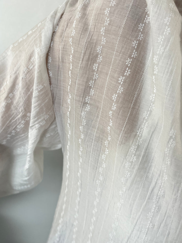 Print-Bluse mit femininen Details, ecru von Bella Vita - Mode & Lifestyle