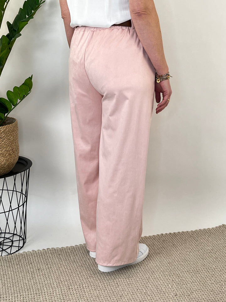Marlene-Hose aus Veloursimitat, rosa von Bella Vita - Mode & Lifestyle